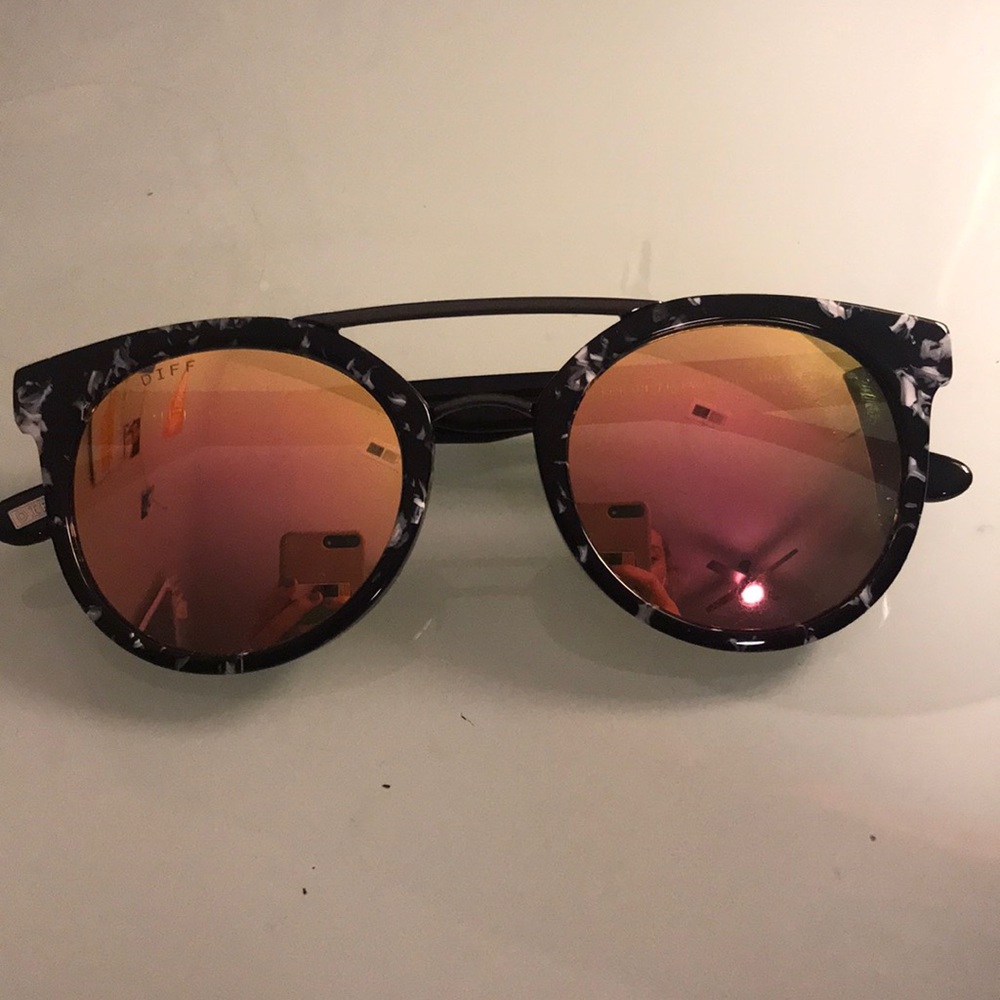 Diff Astro Sunglasses